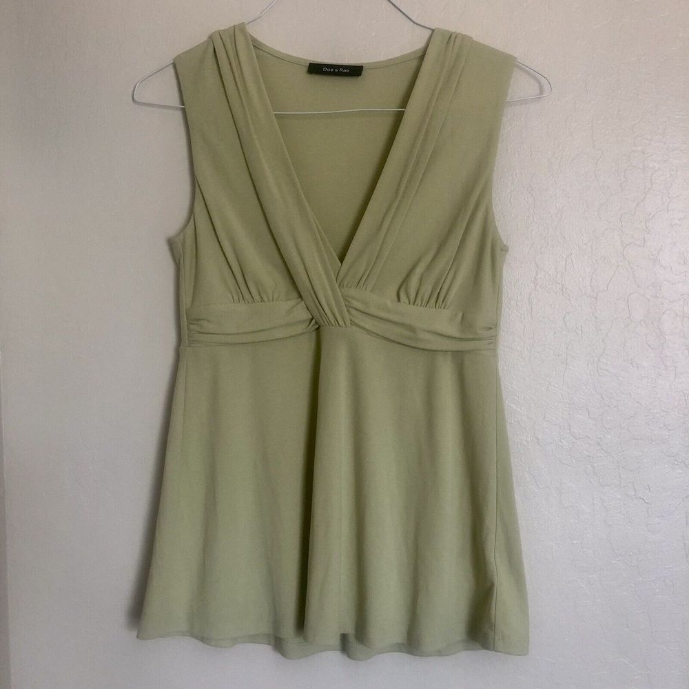 Doe & Rae Light Green Top Size XS